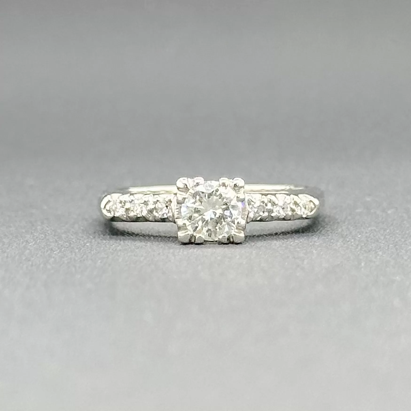 Estate Platinum 0.42ctw H-I/VS2-I1 Diamond Engagement Ring