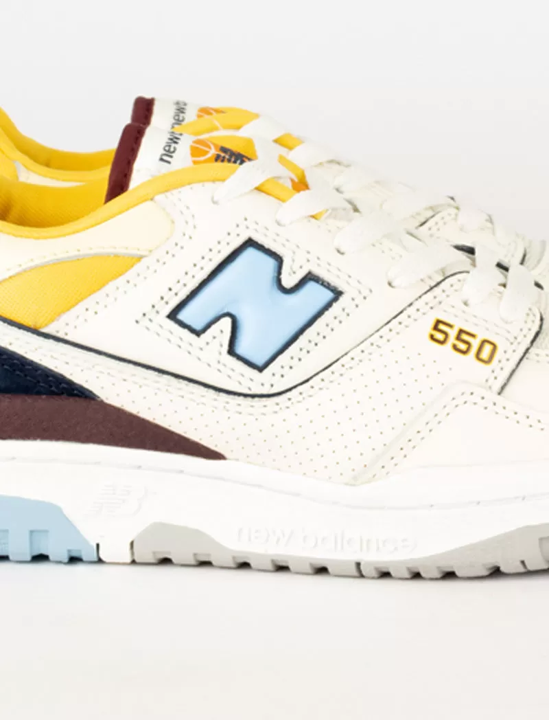 New Balance 550 Trainers Sea Salt / Team Carolina